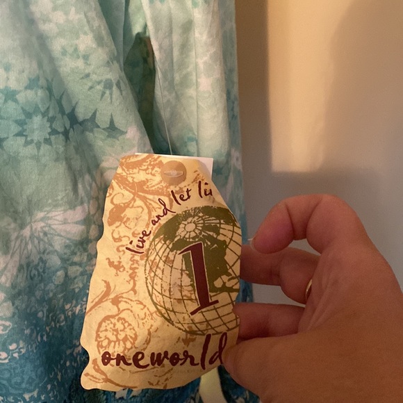 One World top - Picture 5 of 15